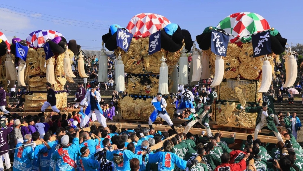 New Age | Japan deputy mayor dies being crushed under giant float ...